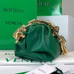 B V The Chain Pouch Green