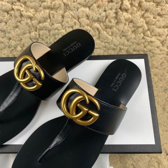 Gucci Leather thong sandal with Double G Black