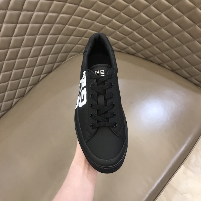 Givenchy Sneakers City sport in leather with tag effect 4G print Black