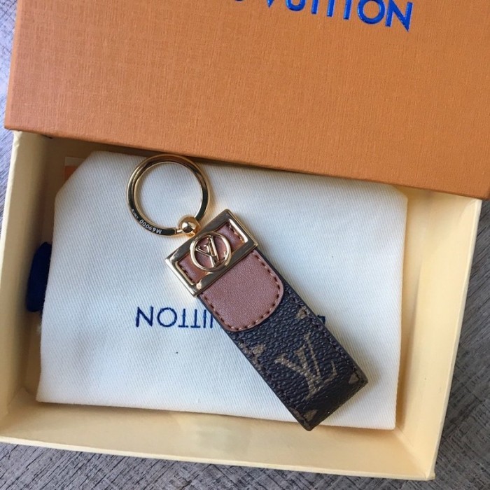 Louis Vuitton Dragonne Key Holder Monogram 2019 - BoutiQi Bags
