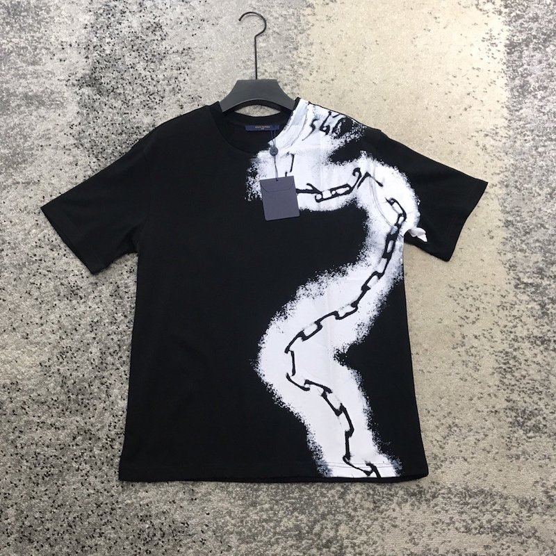 LV T Shirt With Spray Chain Print