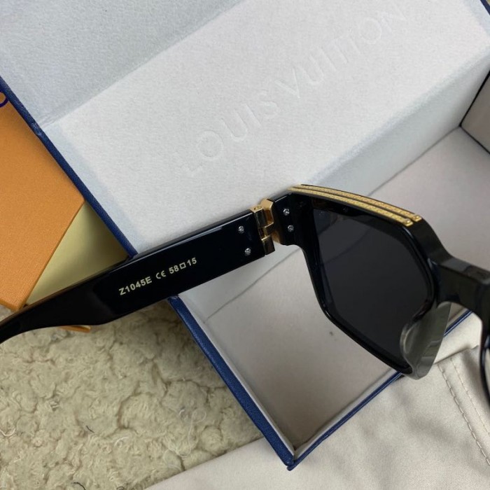 Millionaire sunglasses Louis Vuitton Black in Metal - 25444358